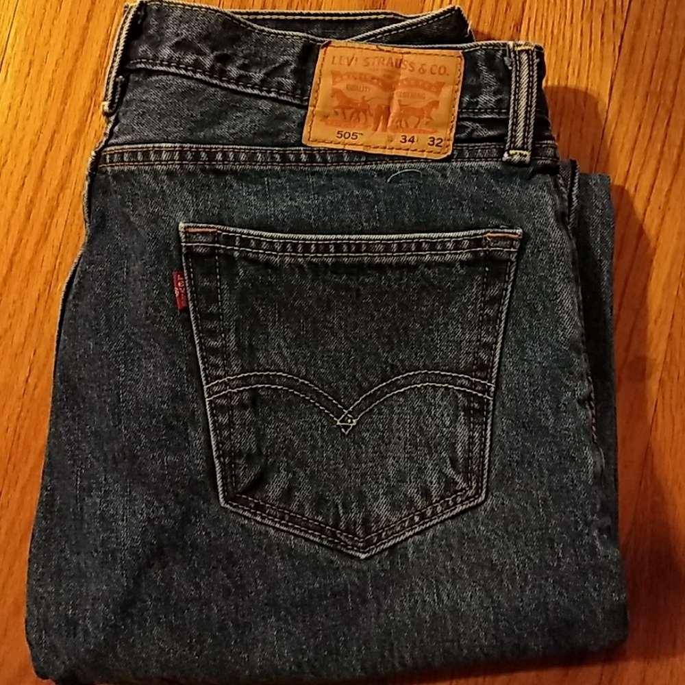 Levi's 34x32